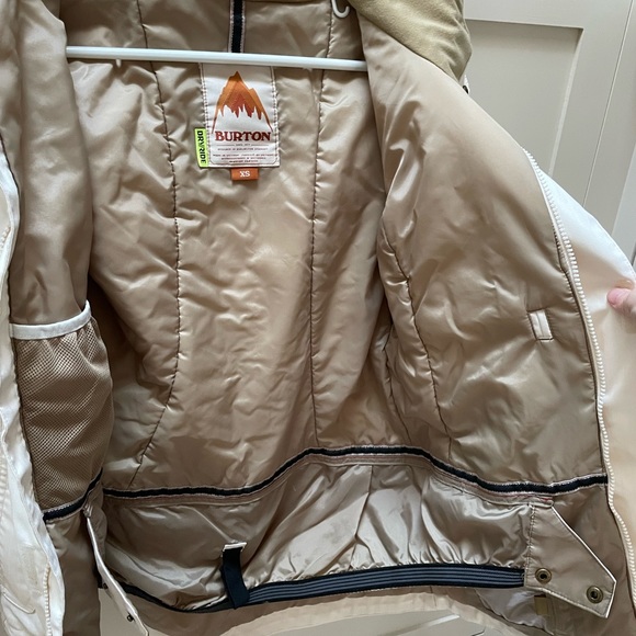 Burton Ski Jacket - Picture 10 of 11